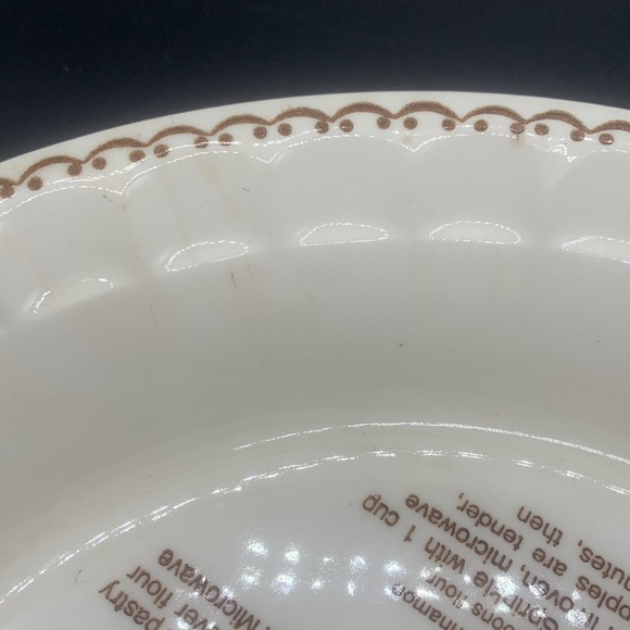Vintage 1983 Royal China Co. Apple Pie 10” Pie Pan - Picture 7 of 14